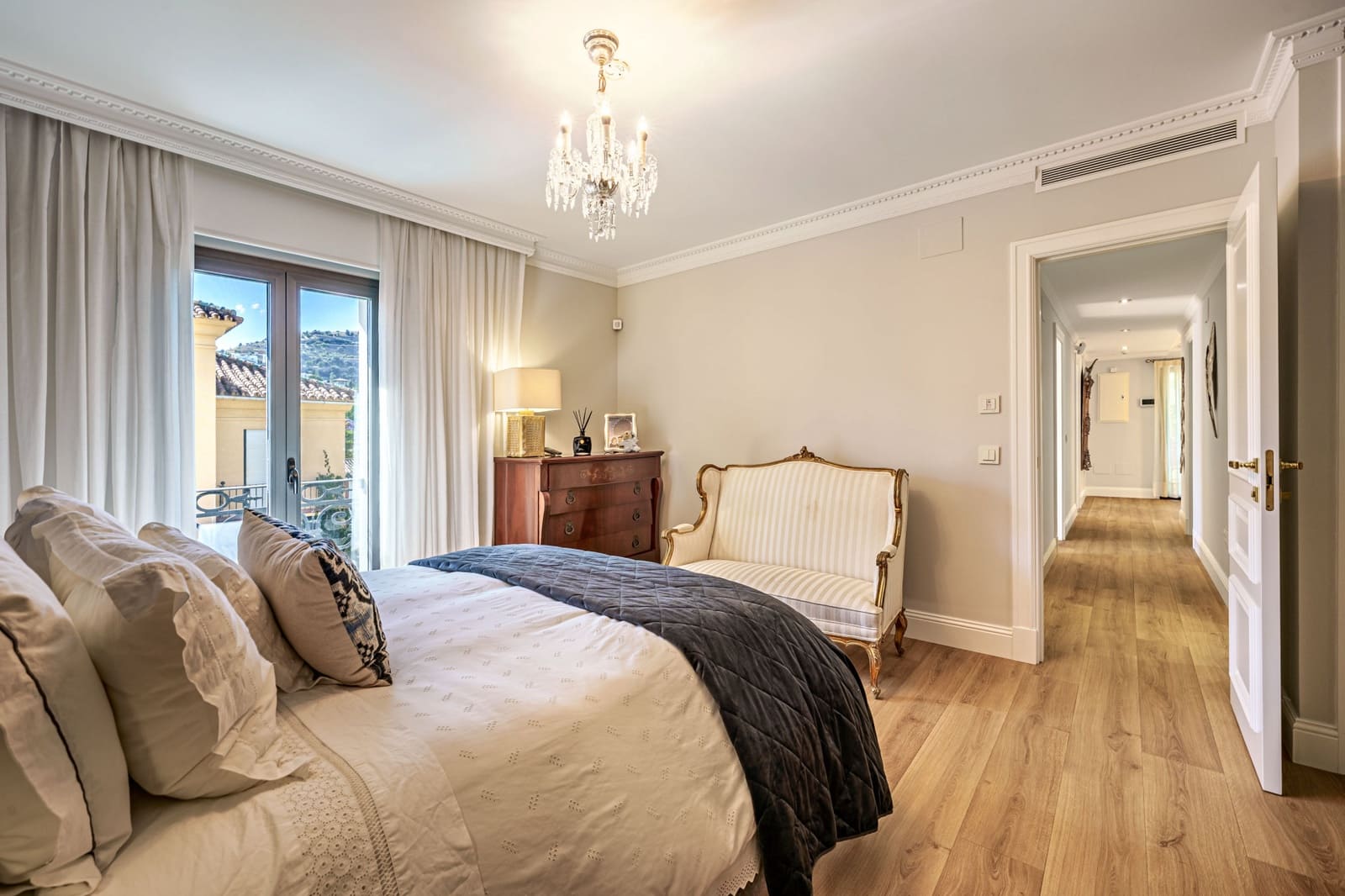 8 sypialnia Willa na sprzedaż w Miasto Malaga z basenem garażem - 5 250 000 € (Ref: 9494829)