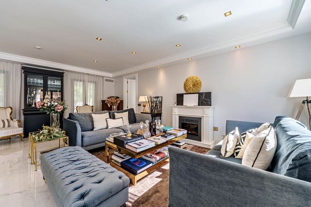 8 soverom Villa til salgs i El Limonar, Málaga by med svømmebasseng garasje - € 5 250 000 (Ref: 9494829)