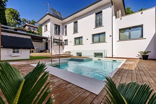 8 soverom Villa til salgs i El Limonar, Málaga by med svømmebasseng garasje - € 5 250 000 (Ref: 9494829)