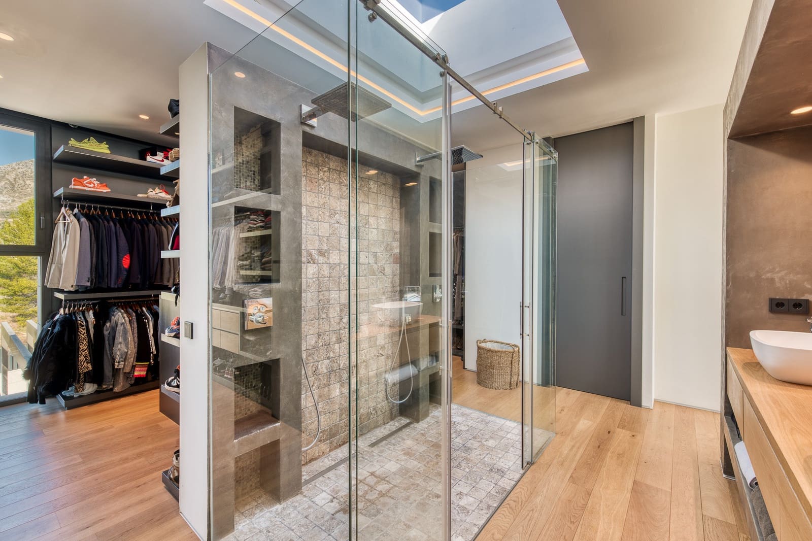 6 slaapkamer Villa te koop in Marbella met zwembad garage - € 6.850.000 (Ref: 9494830)