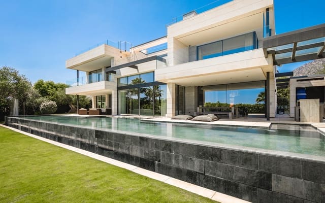 6 quarto Moradia para venda em Marbella com piscina garagem - 6 850 000 € (Ref: 9494830)