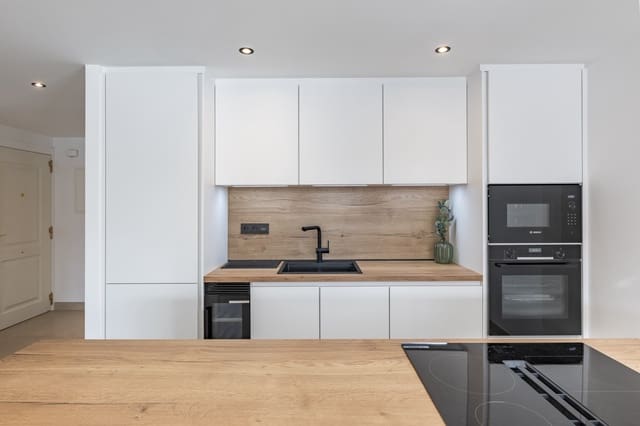 3 soverom Leilighet til salgs i Nueva Andalucia, Marbella med svømmebasseng garasje - € 785 000 (Ref: 9494838)