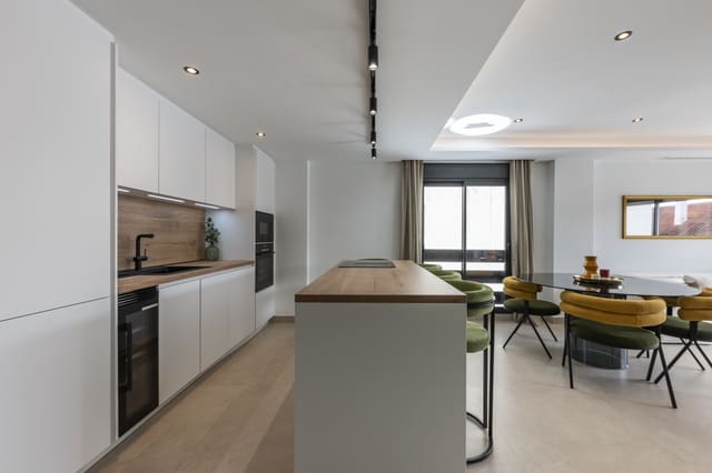 3 soverom Leilighet til salgs i Nueva Andalucia, Marbella med svømmebasseng garasje - € 785 000 (Ref: 9494838)