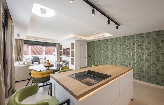 3 soverom Leilighet til salgs i Nueva Andalucia, Marbella med svømmebasseng garasje - € 785 000 (Ref: 9494838)