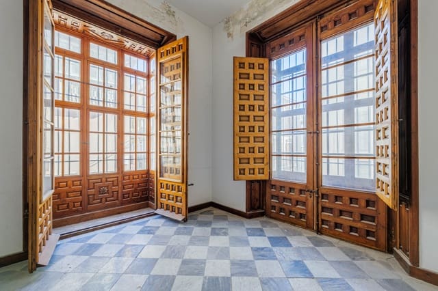 Leilighet til salgs i Centro Historico, Málaga by - € 4 000 000 (Ref: 9494839)