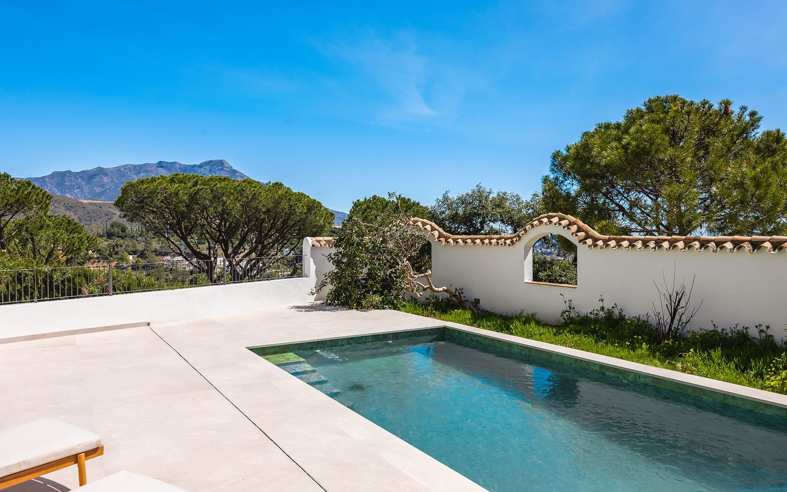 5 sovrum Villa till salu i El Madronal med pool garage - 3 985 000 € (Ref: 9494840)