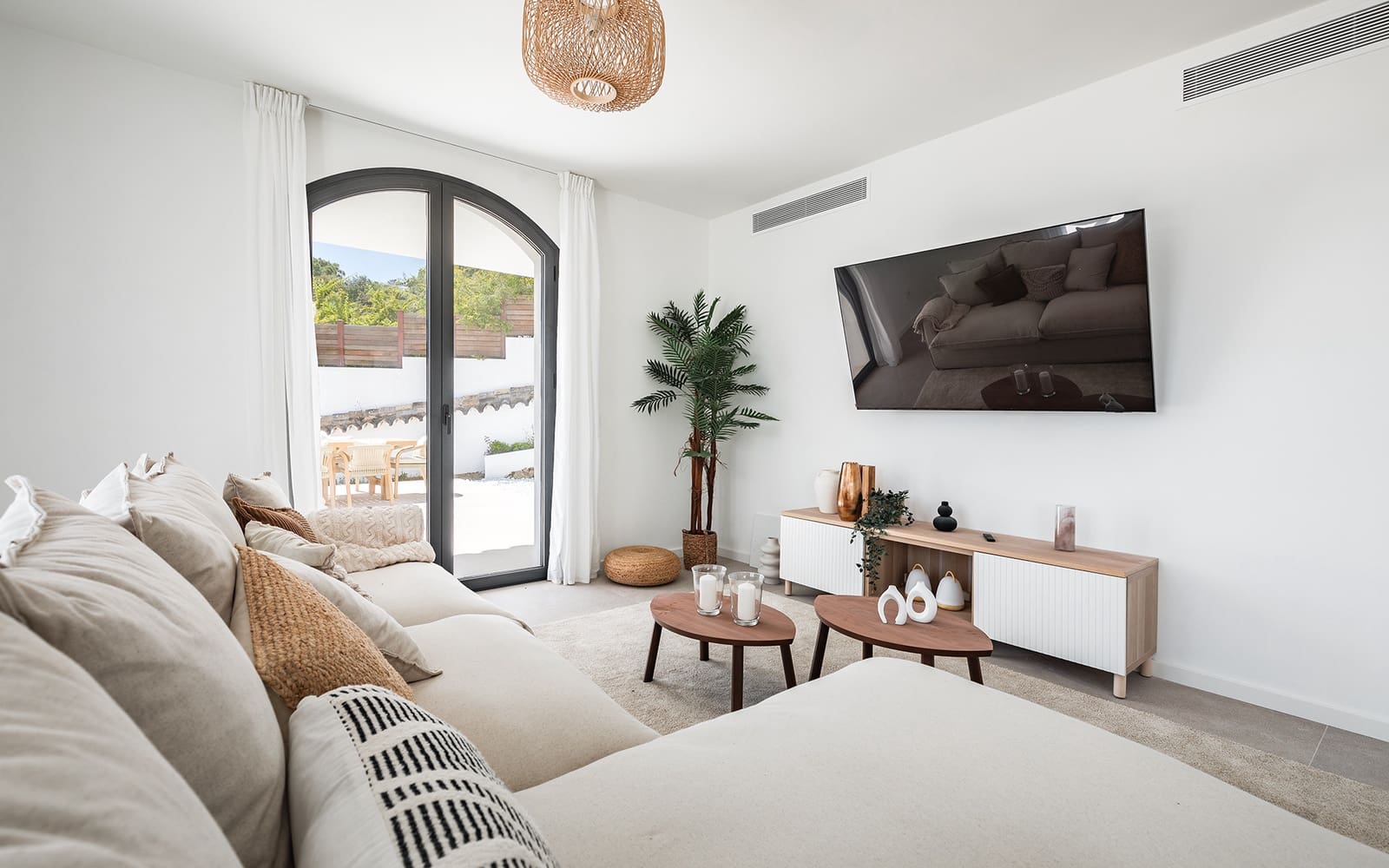 5 soverom Villa til salgs i El Madronal med svømmebasseng garasje - € 3 985 000 (Ref: 9494840)