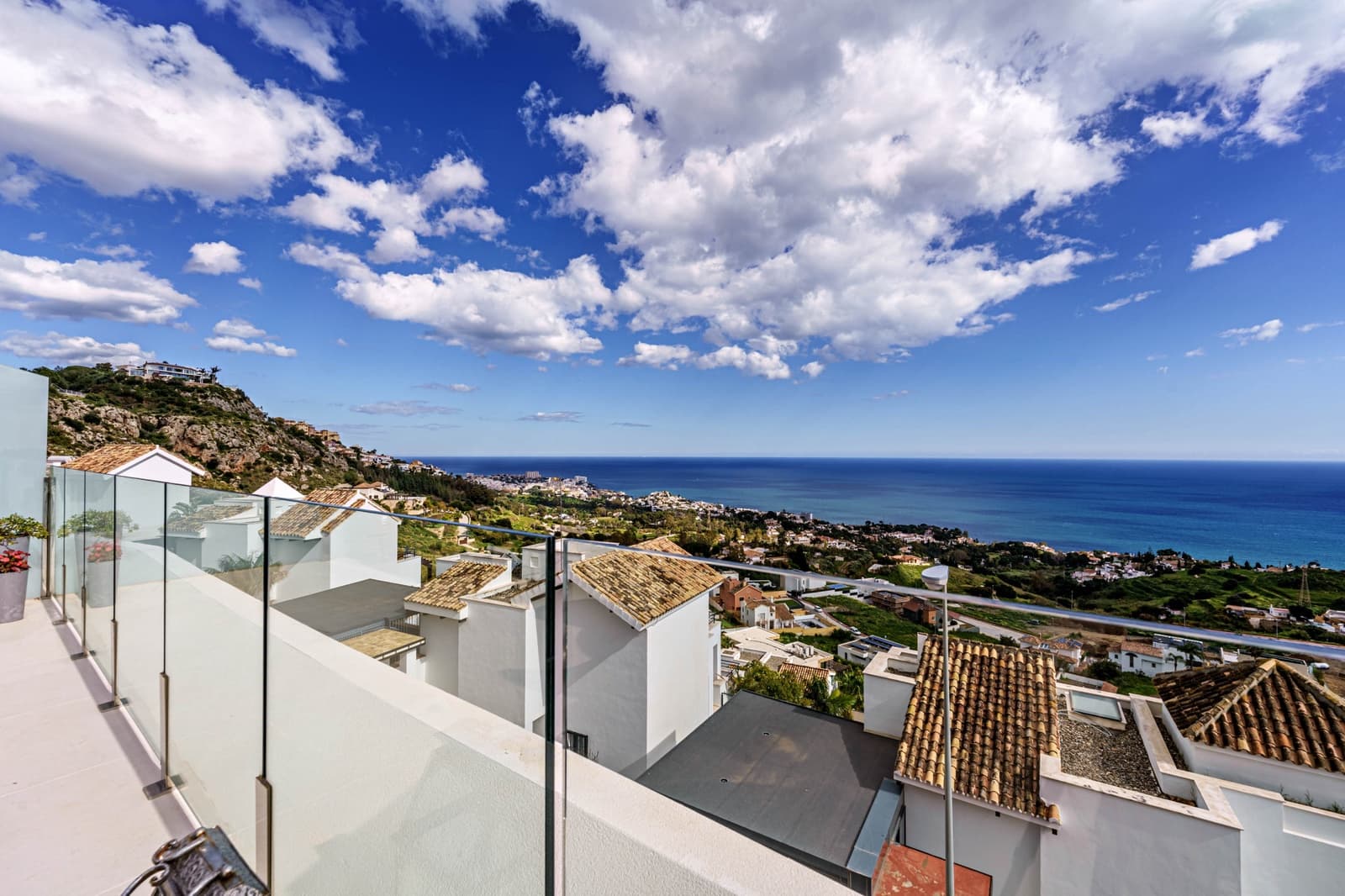 Ático de 3 habitaciones en La Capellania en venta con piscina garaje - 1.095.000 € (Ref: 9494841)