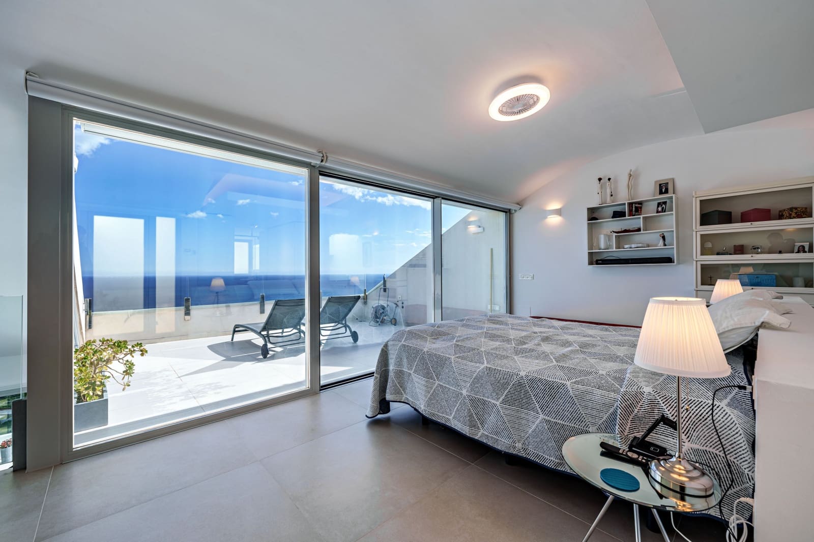 Ático de 3 habitaciones en La Capellania en venta con piscina garaje - 1.095.000 € (Ref: 9494841)