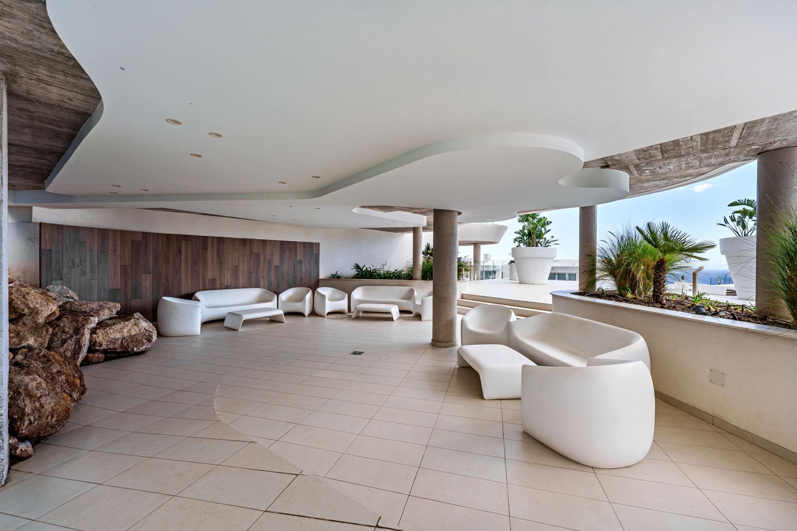 3 sypialnia Penthouse na sprzedaż w Benalmadena Costa z basenem garażem - 1 095 000 € (Ref: 9494841)