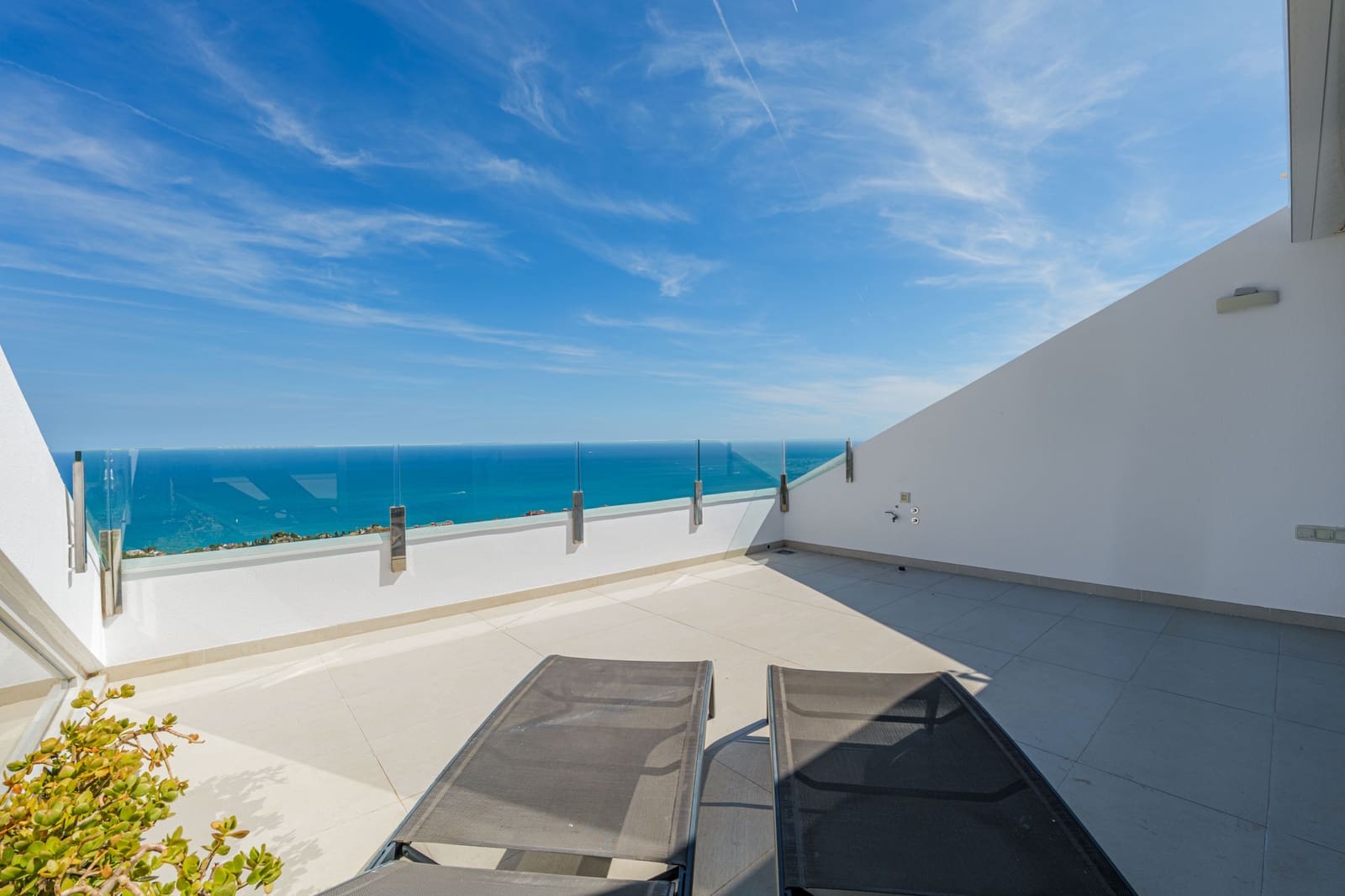 3 sypialnia Penthouse na sprzedaż w Benalmadena Costa z basenem garażem - 1 095 000 € (Ref: 9494841)