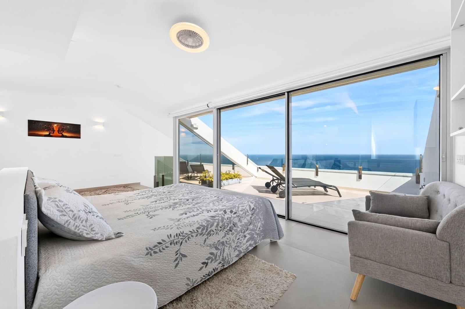 3 sypialnia Penthouse na sprzedaż w Benalmadena Costa z basenem garażem - 1 095 000 € (Ref: 9494841)