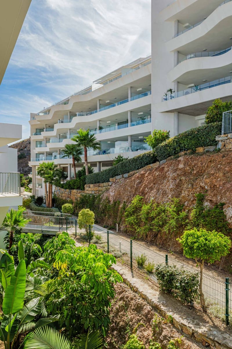 3 sypialnia Penthouse na sprzedaż w Benalmadena Costa z basenem garażem - 1 095 000 € (Ref: 9494841)
