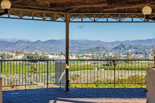 10 soveværelse Finca/Landehus til salg i Alhaurín de la Torre med swimmingpool garage - € 3.900.000 (Ref: 9497023)