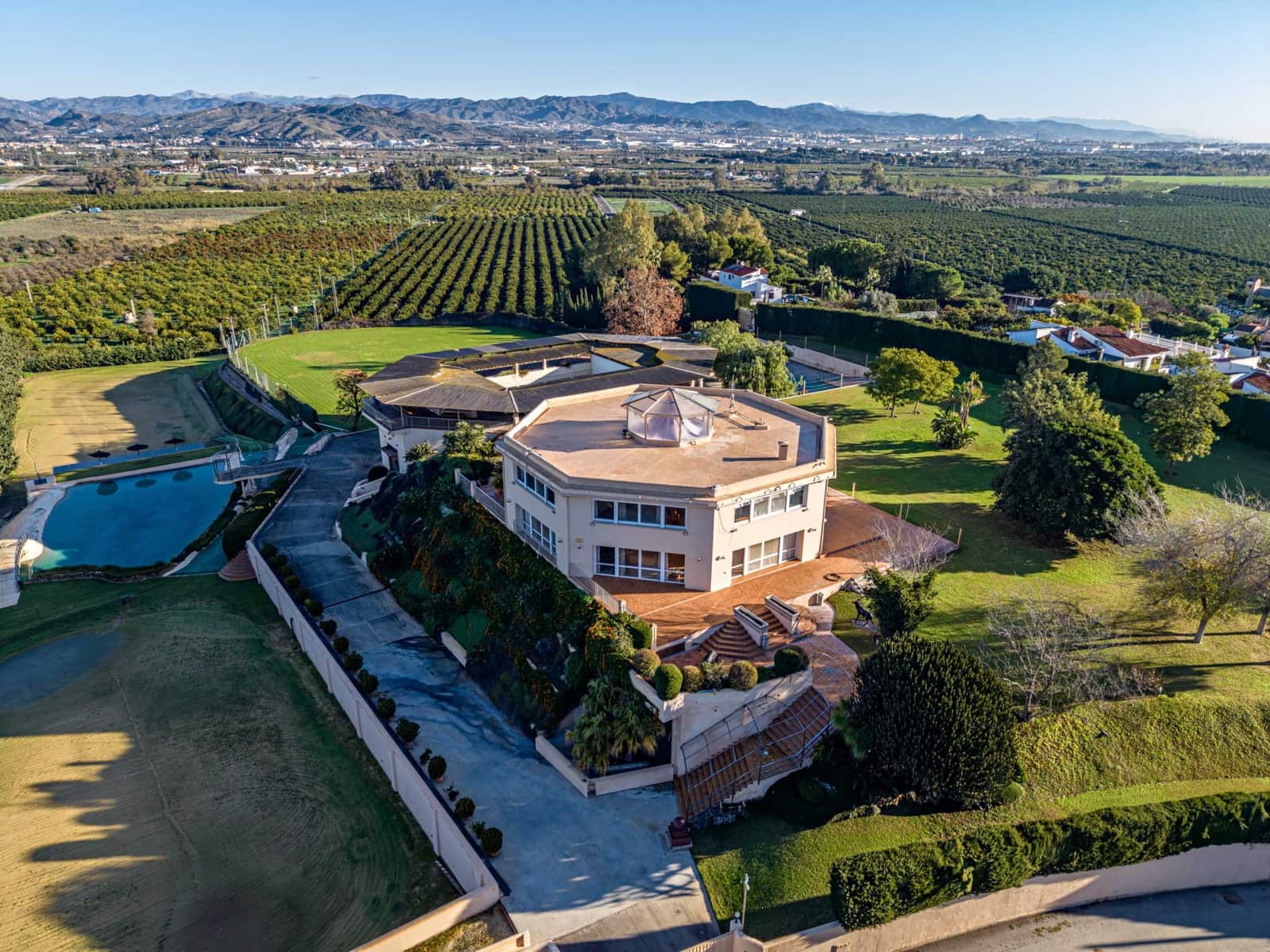 10 bedroom Finca/Country House for sale in Alhaurin de la Torre with pool garage - € 3,900,000 (Ref: 9497023)