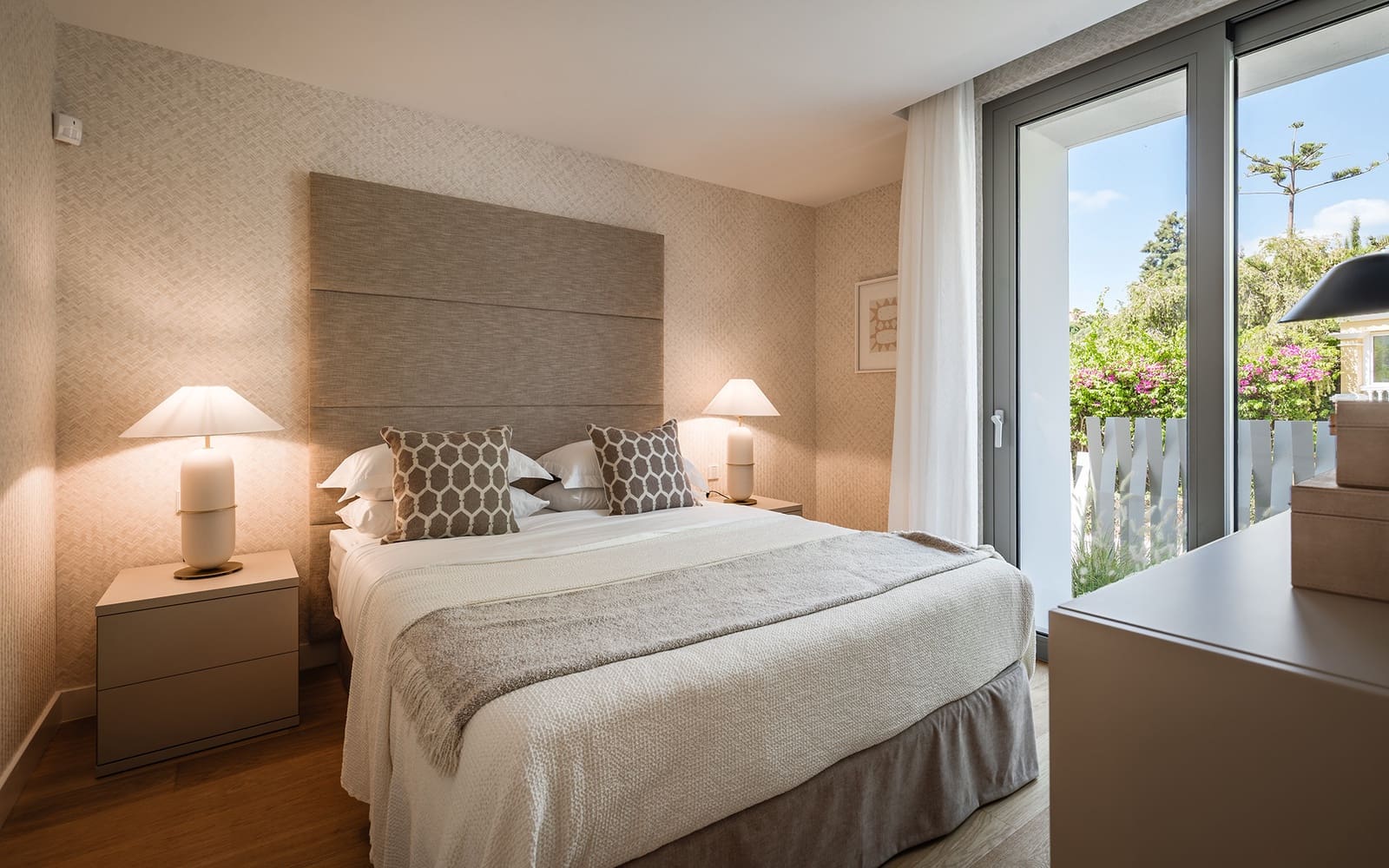 Chalet de 5 habitaciones en El Paraiso en venta con piscina garaje - 2.625.000 € (Ref: 9504048)