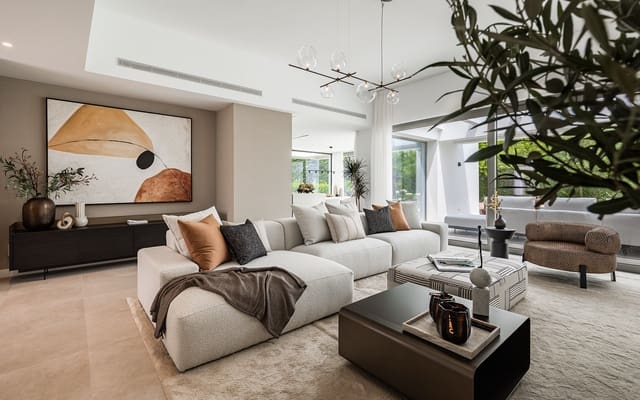 5 bedroom Villa for sale in El Paraiso, Estepona with pool garage - € 2,485,000 (Ref: 9504049)