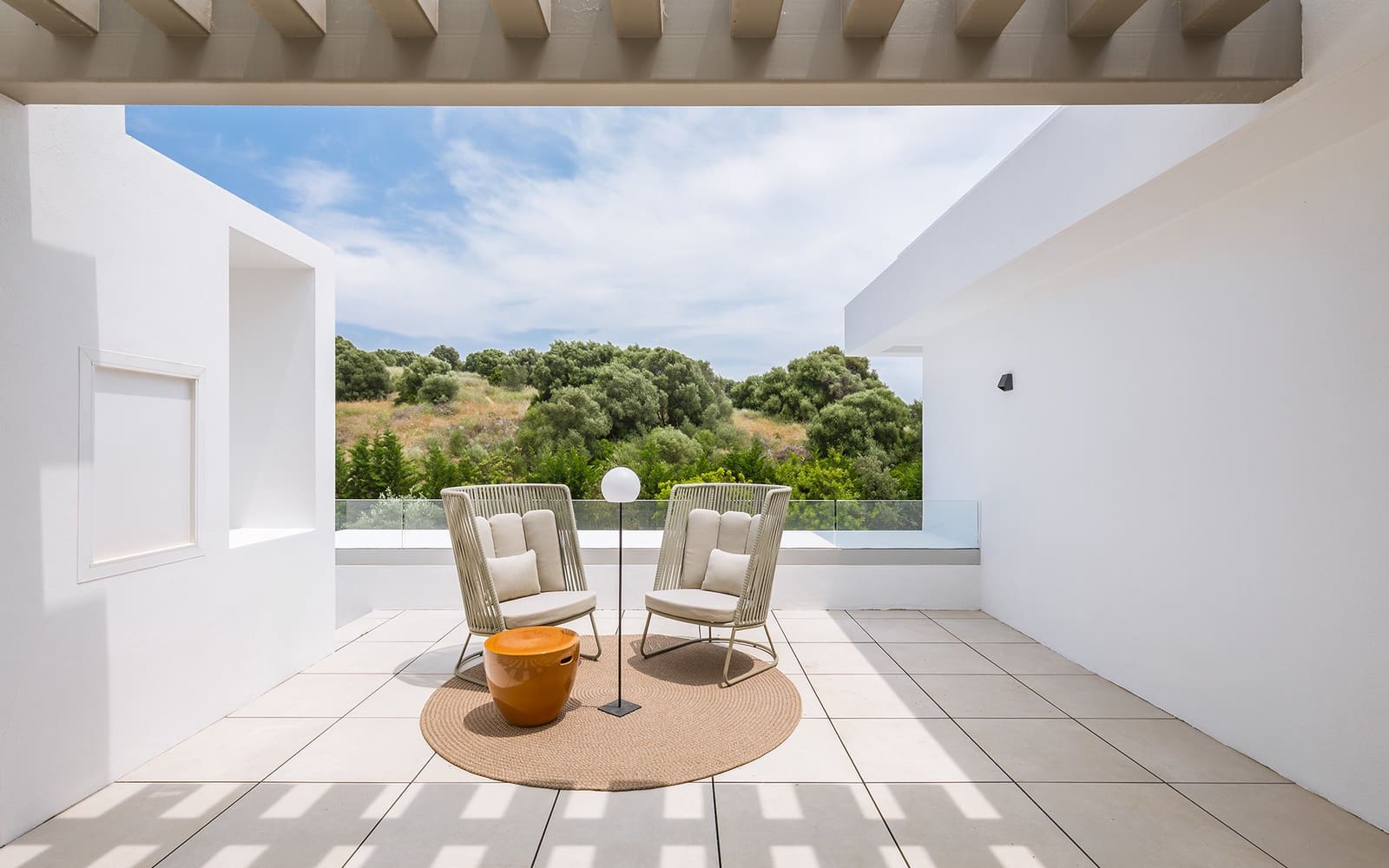 5 sovrum Villa till salu i El Paraiso med pool garage - 2 495 000 € (Ref: 9504050)