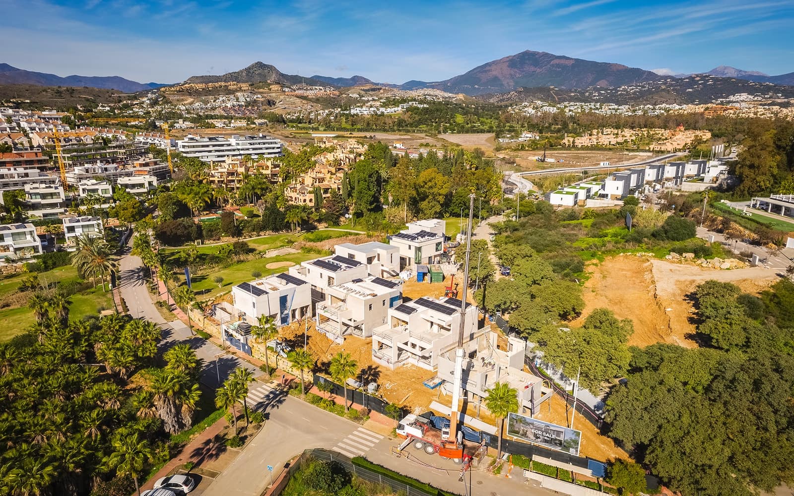 4 bedroom Villa for sale in New Golden Mile with pool garage - € 2,550,000 (Ref: 9504051)