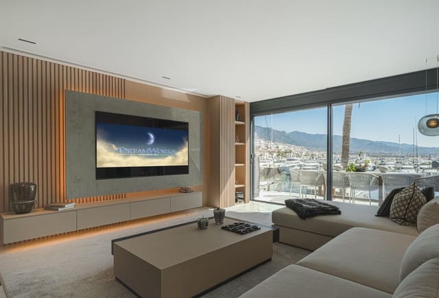 3 quarto Apartamento para venda em Puerto Banus, Marbella com garagem - 2 750 000 € (Ref: 9504054)