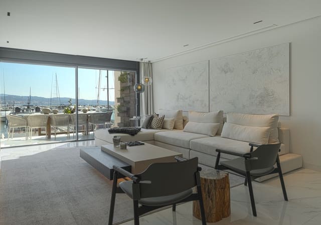 3 quarto Apartamento para venda em Puerto Banus, Marbella com garagem - 2 750 000 € (Ref: 9504054)