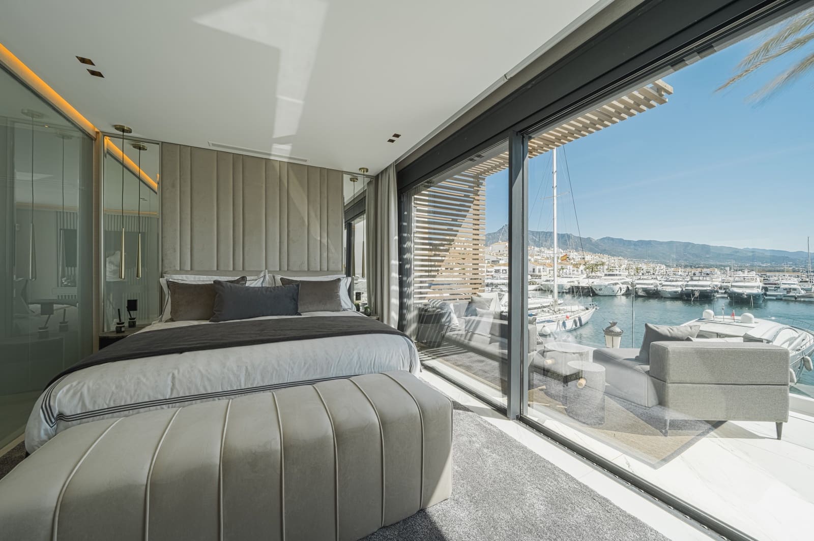 3 chambre Appartement à vendre à Puerto Banus avec garage - 2 950 000 € (Ref: 9504054)