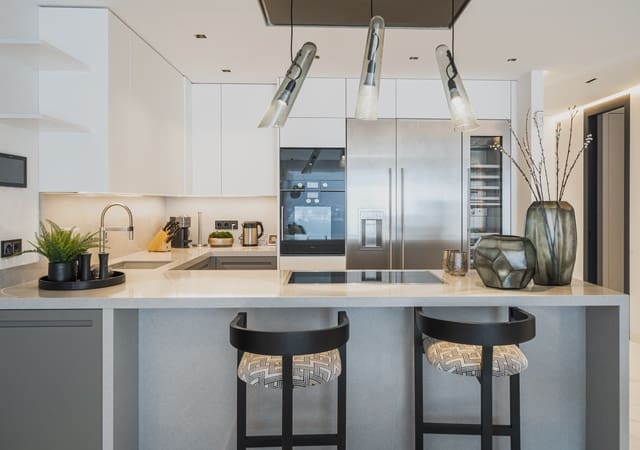 3 soveværelse Lejlighed til salg i Puerto Banus, Marbella med garage - € 2.950.000 (Ref: 9504054)