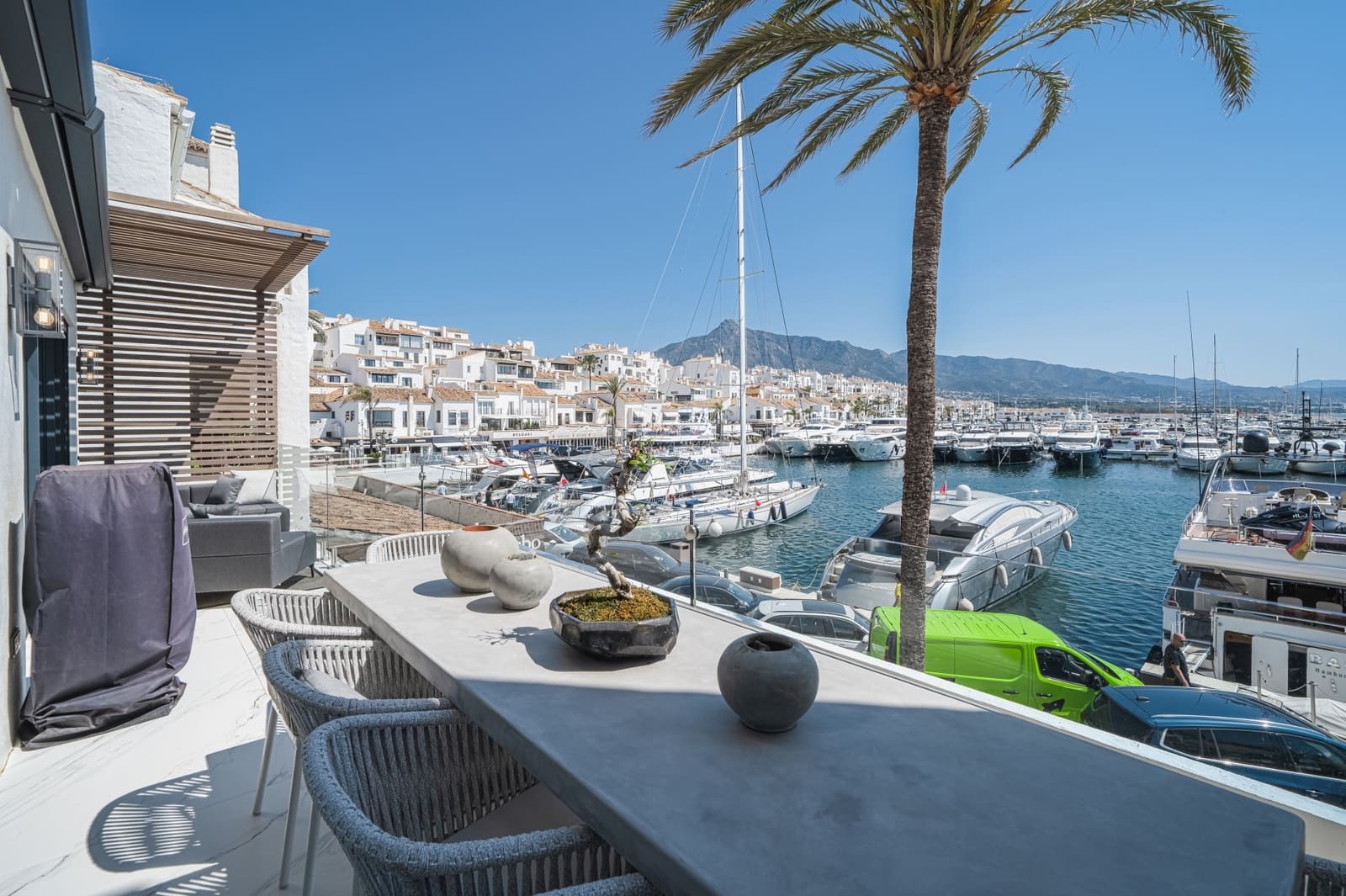 3 chambre Appartement à vendre à Puerto Banus avec garage - 2 950 000 € (Ref: 9504054)