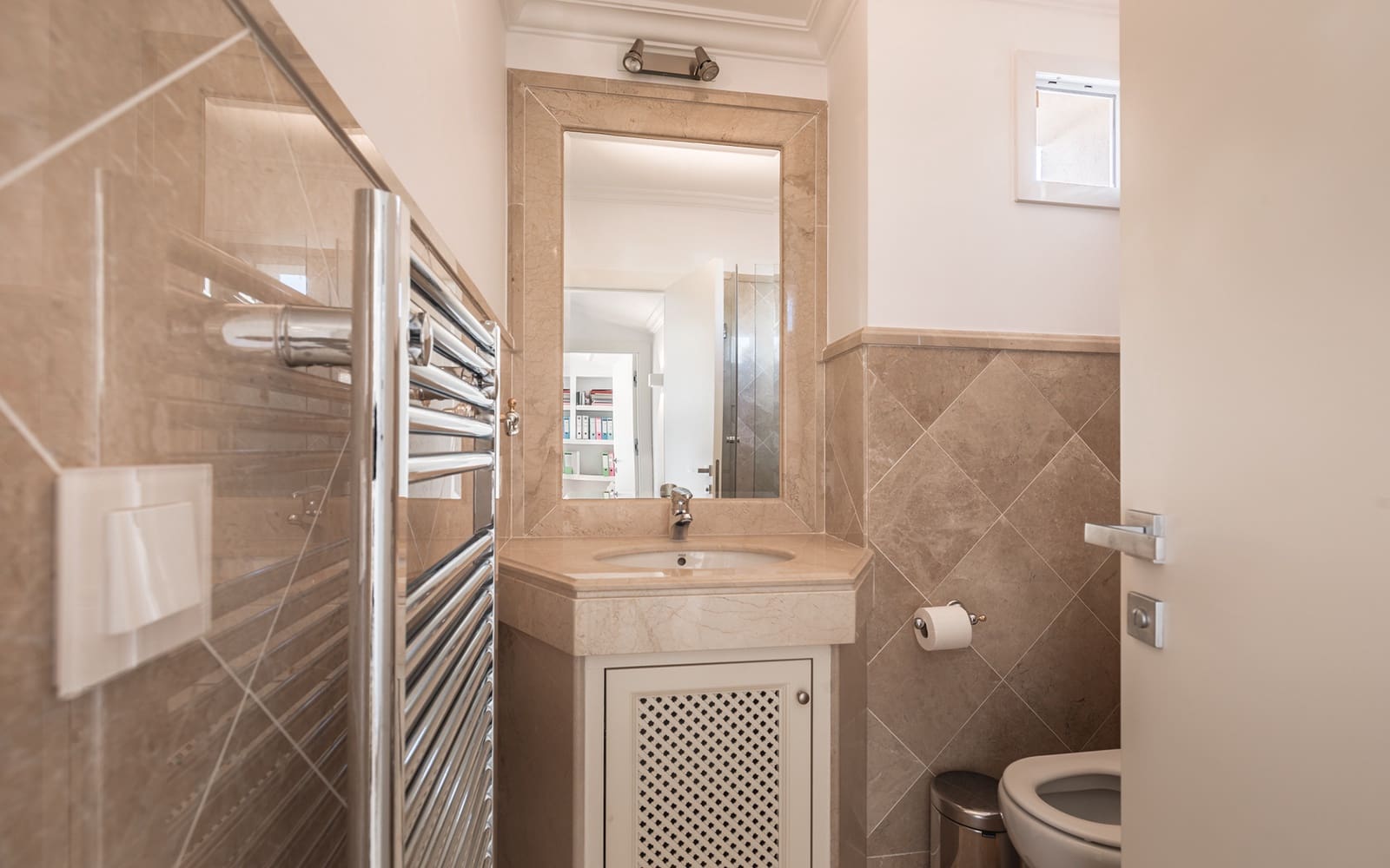 3 soverom Penthouse til salgs i Marbella med svømmebasseng garasje - € 3 950 000 (Ref: 9504056)