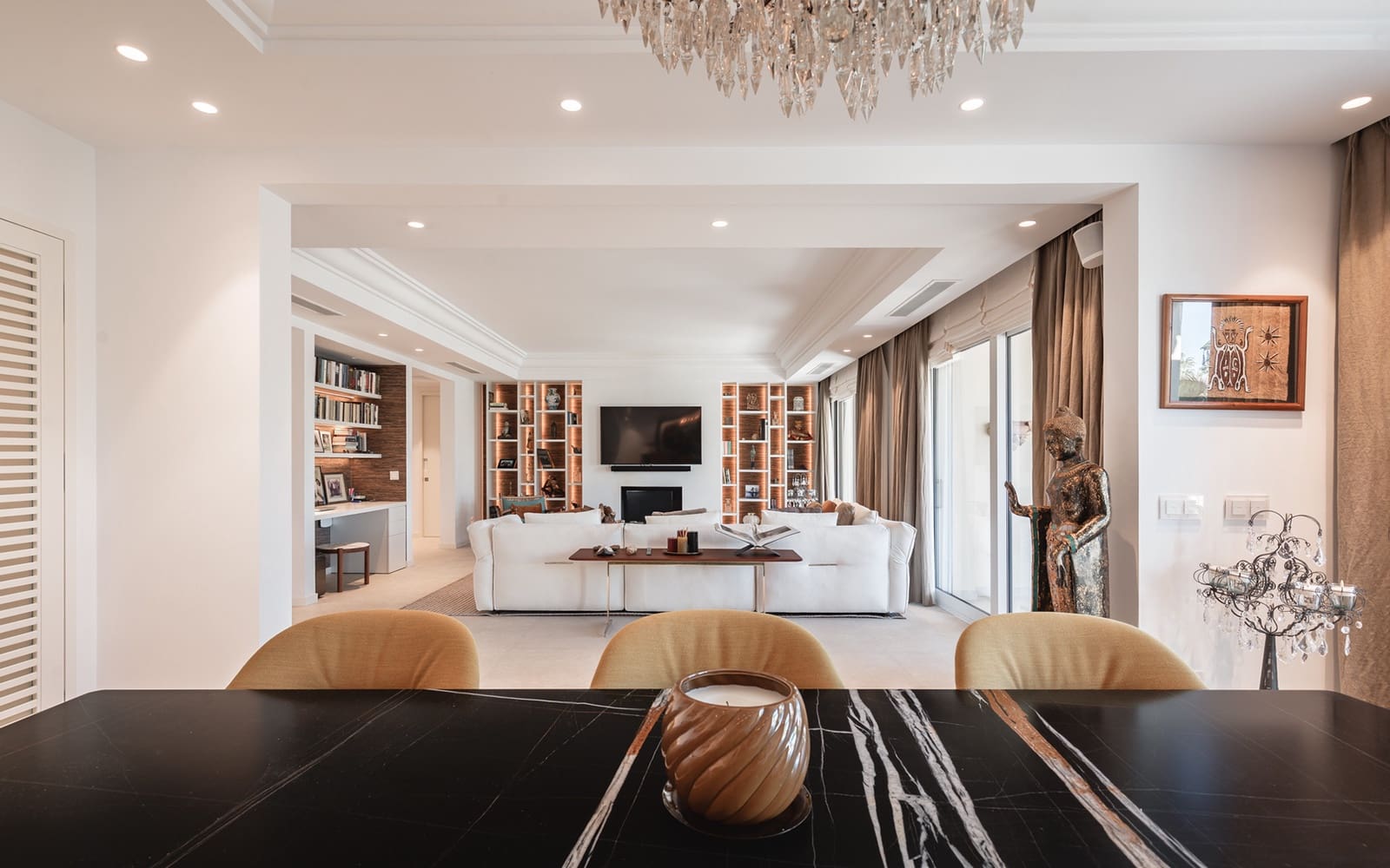 3 soverom Penthouse til salgs i Marbella med svømmebasseng garasje - € 3 950 000 (Ref: 9504056)