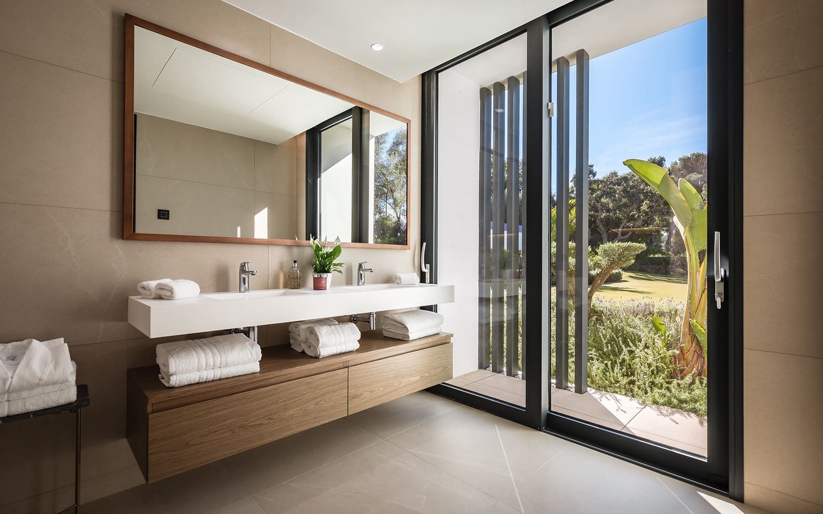 7 slaapkamer Villa te koop in Sotogrande met zwembad garage - € 12.995.000 (Ref: 9504057)