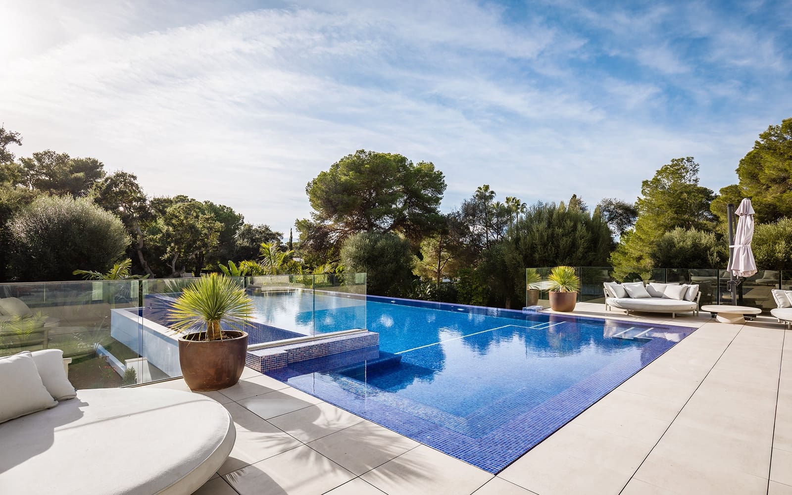 7 slaapkamer Villa te koop in Sotogrande met zwembad garage - € 12.995.000 (Ref: 9504057)