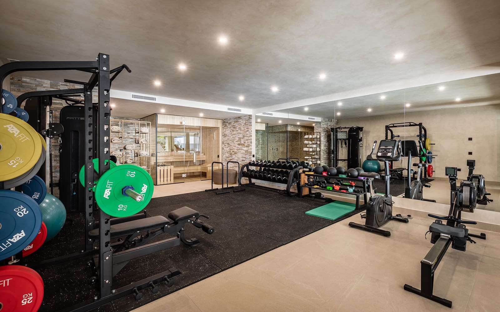 7 slaapkamer Villa te koop in Sotogrande met zwembad garage - € 12.995.000 (Ref: 9504057)