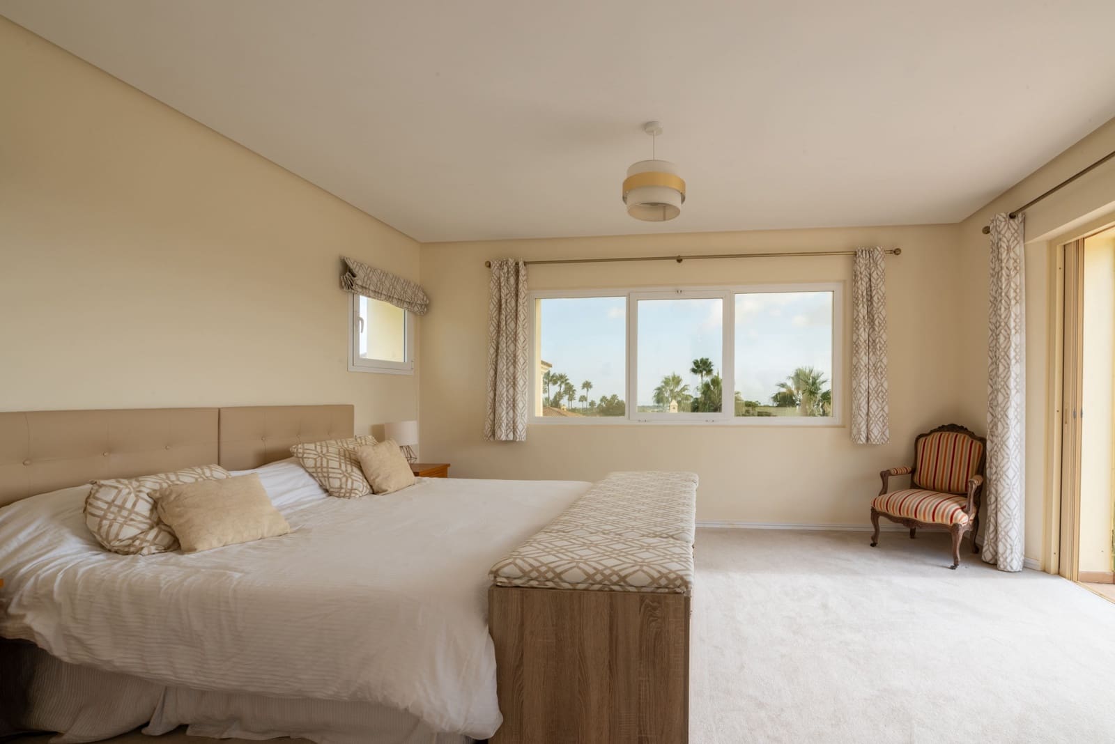 7 bedroom Villa for sale in Sotogrande with pool garage - € 2,950,000 (Ref: 9504058)