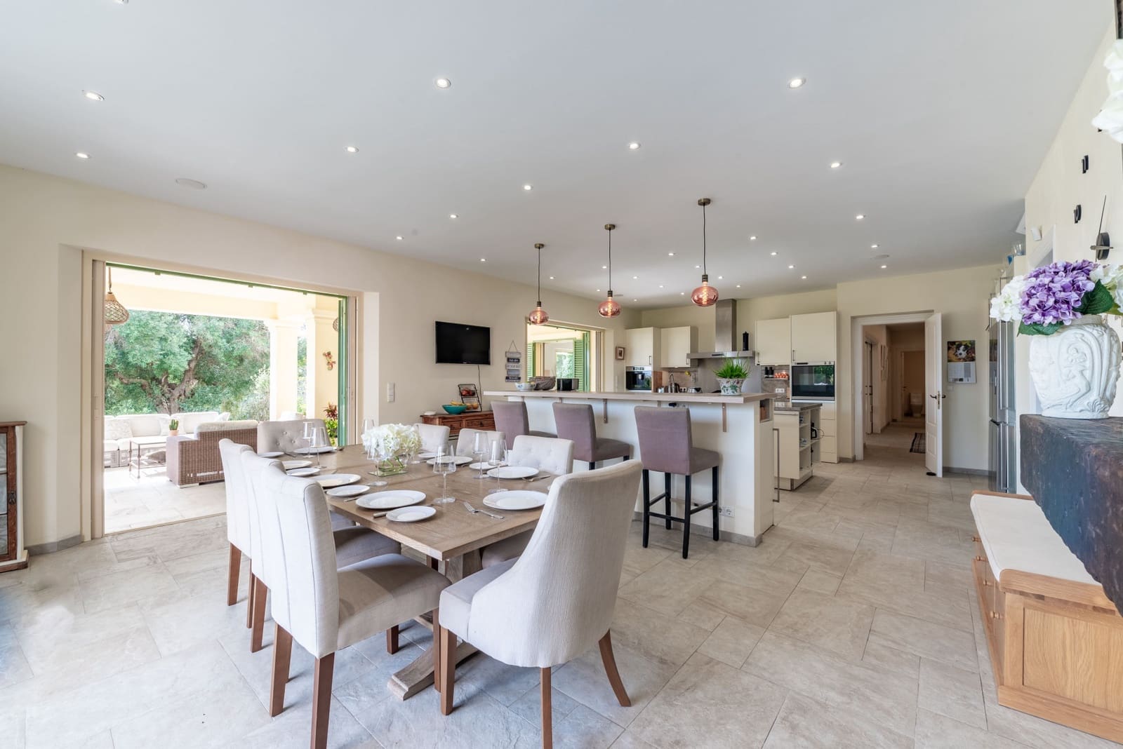 7 bedroom Villa for sale in Sotogrande with pool garage - € 2,950,000 (Ref: 9504058)