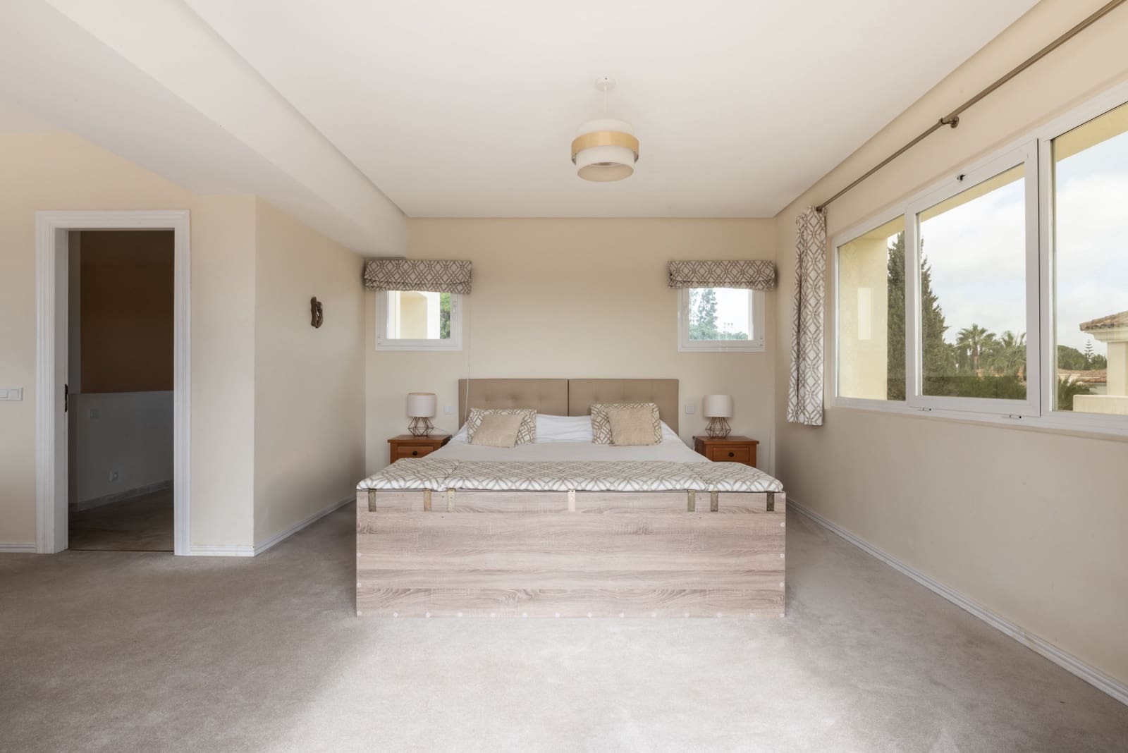 7 bedroom Villa for sale in Sotogrande with pool garage - € 2,950,000 (Ref: 9504058)