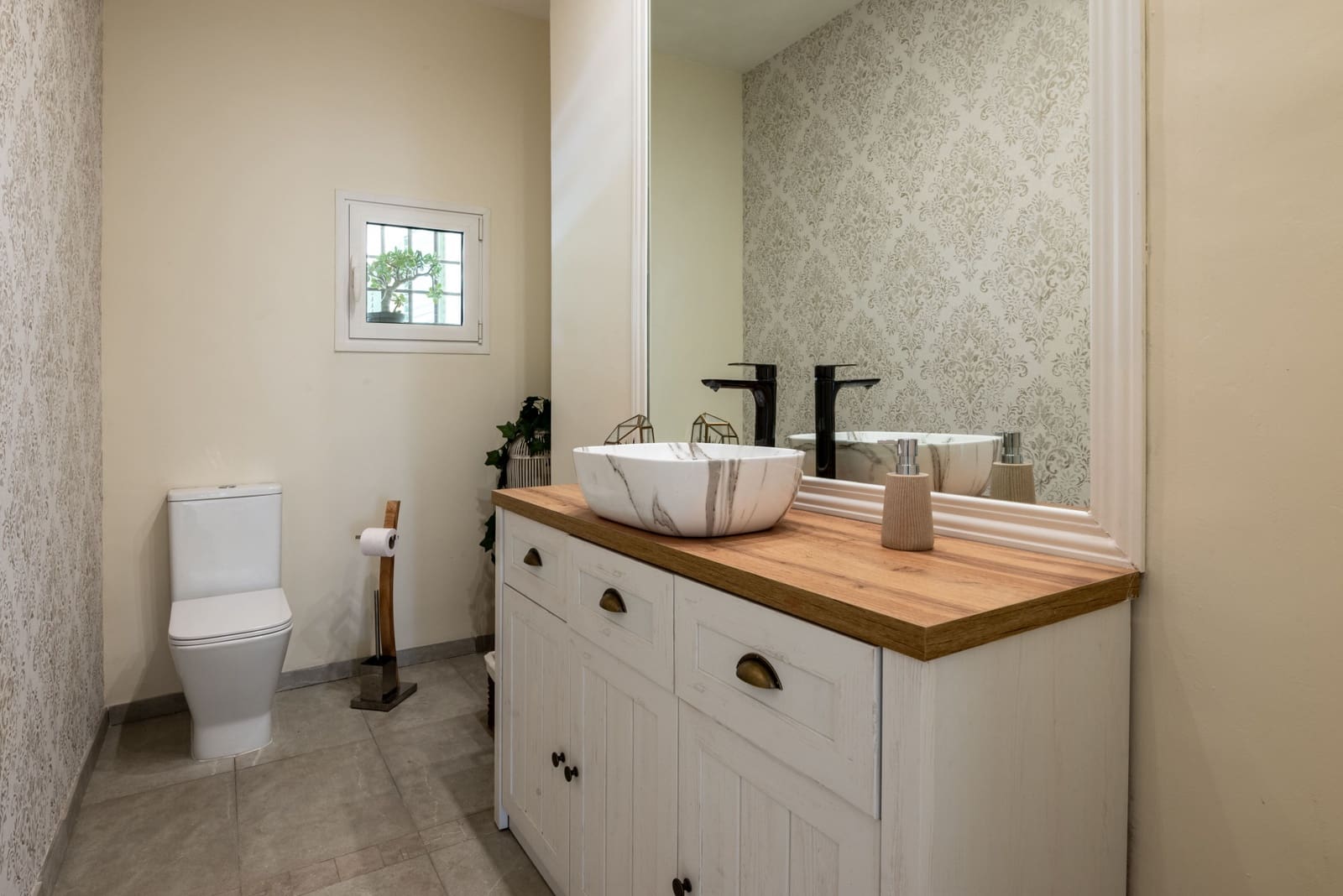 7 bedroom Villa for sale in Sotogrande with pool garage - € 2,950,000 (Ref: 9504058)