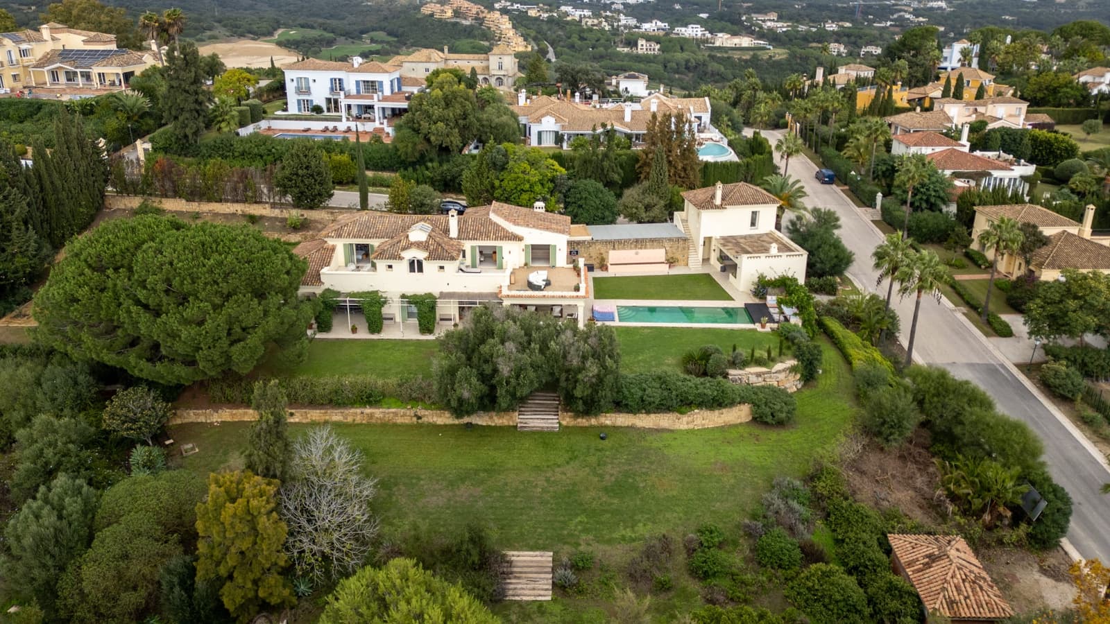 7 bedroom Villa for sale in Sotogrande with pool garage - € 2,950,000 (Ref: 9504058)