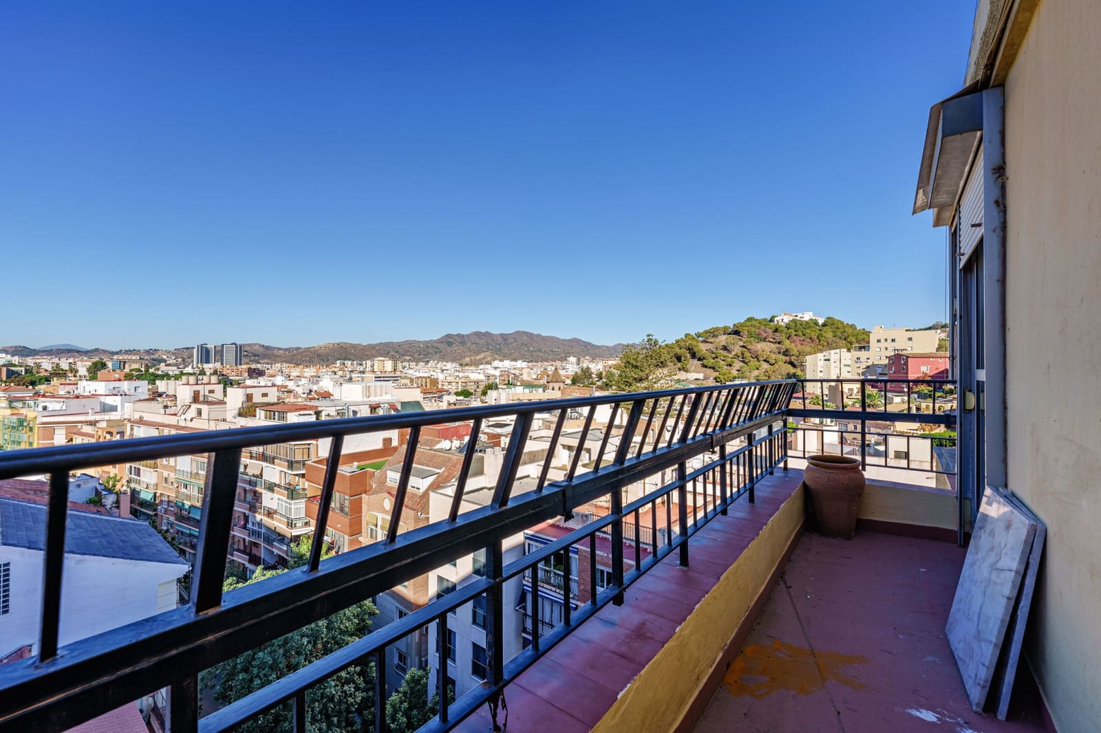 5 slaapkamer Penthouse te koop in Malaga stad met garage - € 549.000 (Ref: 9508532)