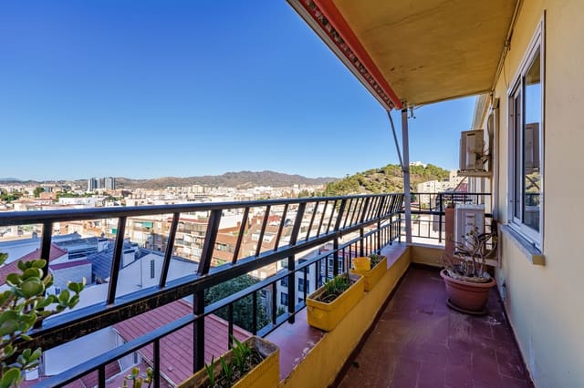 5 slaapkamer Penthouse te koop in Málaga stad met garage - € 549.000 (Ref: 9508532)