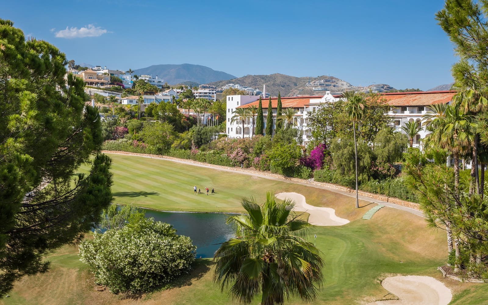 4 bedroom Townhouse for sale in La Quinta with garage - € 875,000 (Ref: 9508533)