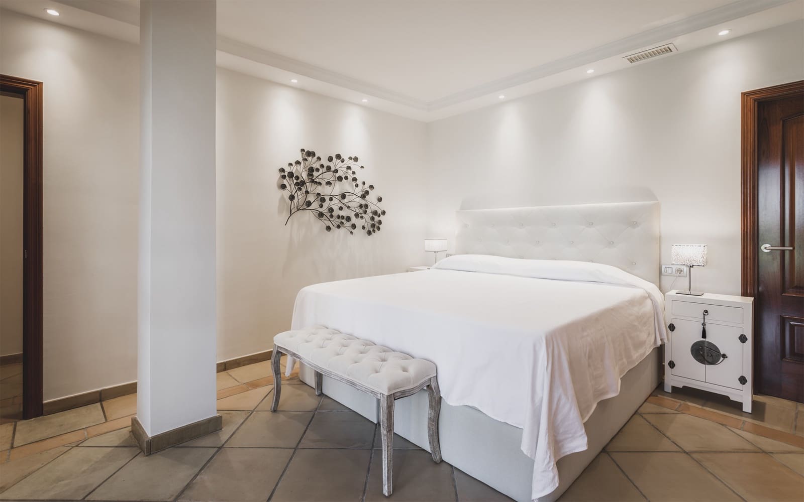 7 soveværelse Villa til salg i Estepona med swimmingpool - € 2.900.000 (Ref: 9508534)