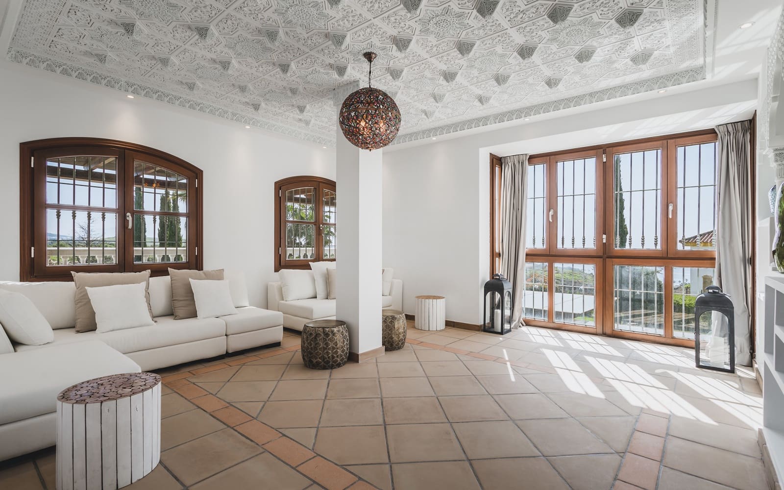 7 soveværelse Villa til salg i Estepona med swimmingpool - € 2.900.000 (Ref: 9508534)