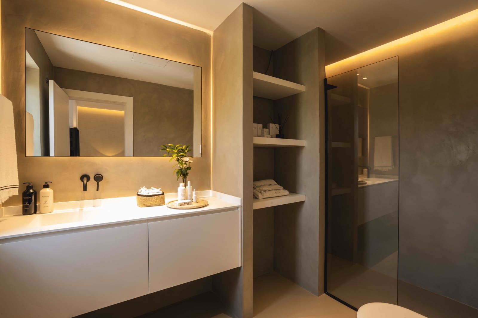 6 soveværelse Villa til salg i Malaga by med swimmingpool garage - € 6.700.000 (Ref: 9512093)