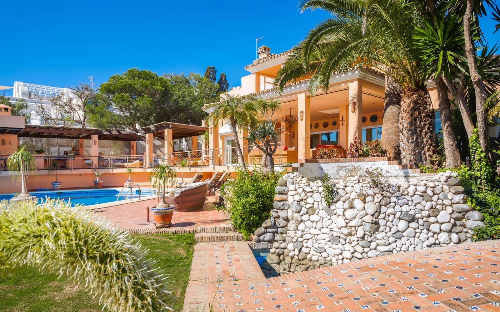 8 sovrum Villa till salu i Estepona med pool - 6 800 000 € (Ref: 9512096)