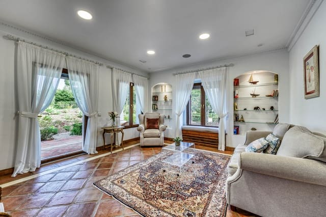 7 bedroom Finca/Country House for sale in Marbella with pool garage - € 7,975,000 (Ref: 9512097)