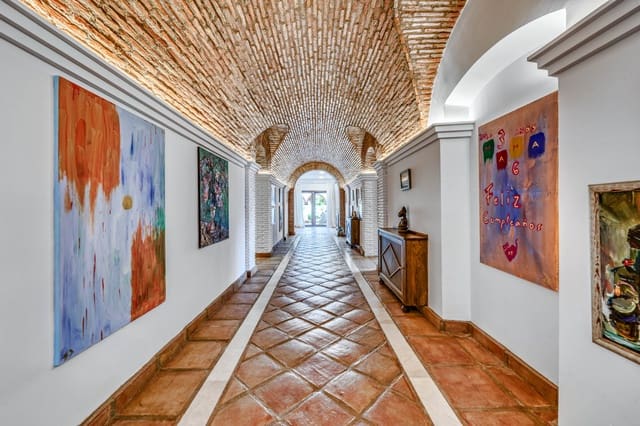 7 bedroom Finca/Country House for sale in Marbella with pool garage - € 7,975,000 (Ref: 9512097)