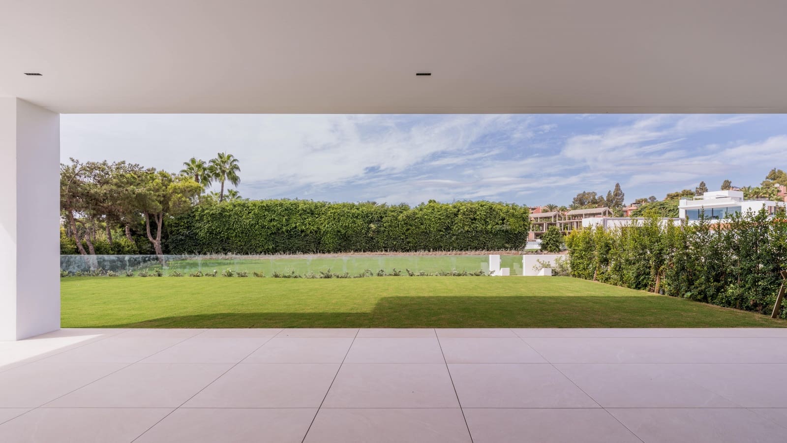 4 soverom Kjedet enebolig til salgs i Marbella med svømmebasseng - € 4 500 000 (Ref: 9524055)