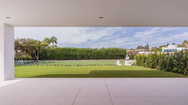 4 soverom Kjedet enebolig til salgs i Marbella med svømmebasseng - € 4 500 000 (Ref: 9524055)