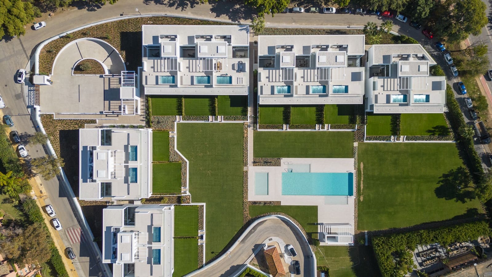 4 soverom Kjedet enebolig til salgs i Marbella med svømmebasseng - € 4 500 000 (Ref: 9524055)